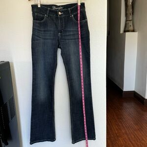 Women’s Wrangler Bootcut Medium Wash Size 9x34 Jeans